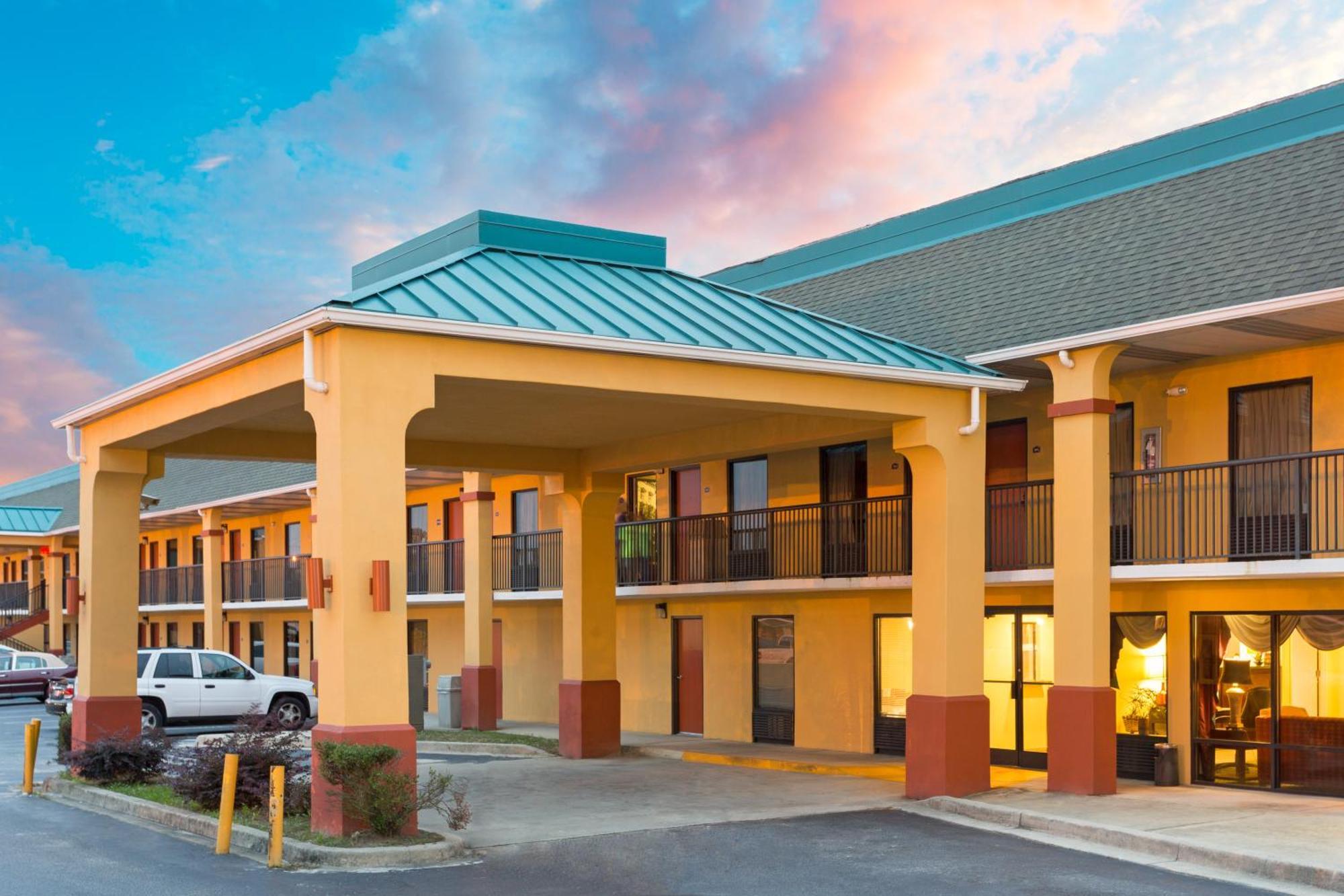 Super 8 By Wyndham Orangeburg Near I-26 Hotell Eksteriør bilde